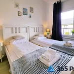 365pam - Marina I Dom Rodzinny - Basen Zewnetrzny, Kort Tenisowy, Silownia, Plac Zabaw, Boisko Semesterbostad Ustronie Morskie