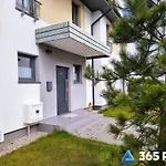 365pam - Marina I Dom Rodzinny - Basen Zewnetrzny, Kort Tenisowy, Silownia, Plac Zabaw, Boisko