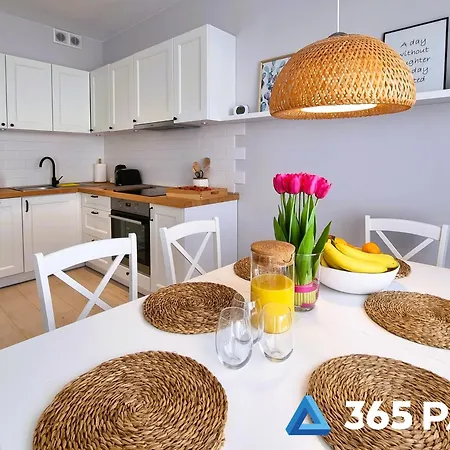 365pam - Marina I Dom Rodzinny - Basen Zewnetrzny, Kort Tenisowy, Silownia, Plac Zabaw, Boisko