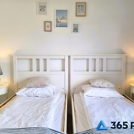 Tatil Evi 365pam - Marina I Dom Rodzinny - Basen Zewnetrzny, Kort Tenisowy, Silownia, Plac Zabaw, Boisko