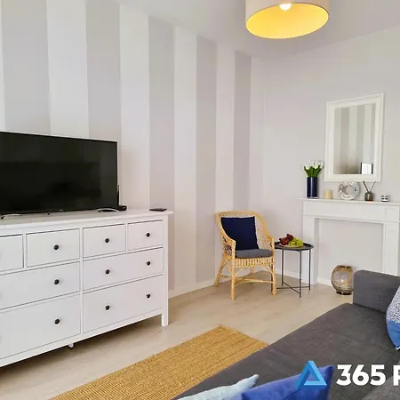 365pam - Marina I Dom Rodzinny - Basen Zewnetrzny, Kort Tenisowy, Silownia, Plac Zabaw, Boisko *