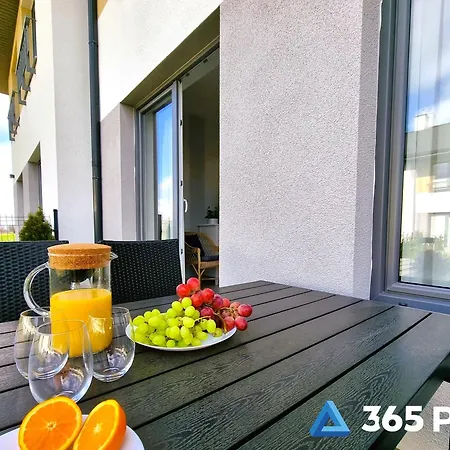 365pam - Marina I Dom Rodzinny - Basen Zewnetrzny, Kort Tenisowy, Silownia, Plac Zabaw, Boisko * Ustronie Morskie