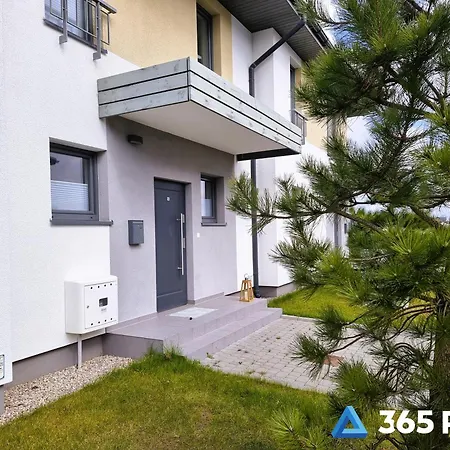 365pam - Marina I Dom Rodzinny - Basen Zewnetrzny, Kort Tenisowy, Silownia, Plac Zabaw, Boisko