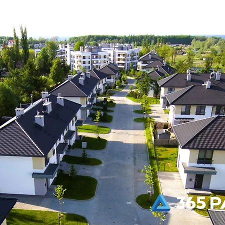 365pam - Marina I Dom Rodzinny - Basen Zewnetrzny, Kort Tenisowy, Silownia, Plac Zabaw, Boisko * Ustronie Morskie