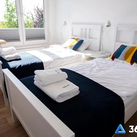 Feriehus 365pam - Marina I Dom Rodzinny - Basen Zewnetrzny, Kort Tenisowy, Silownia, Plac Zabaw, Boisko Ustronie Morskie