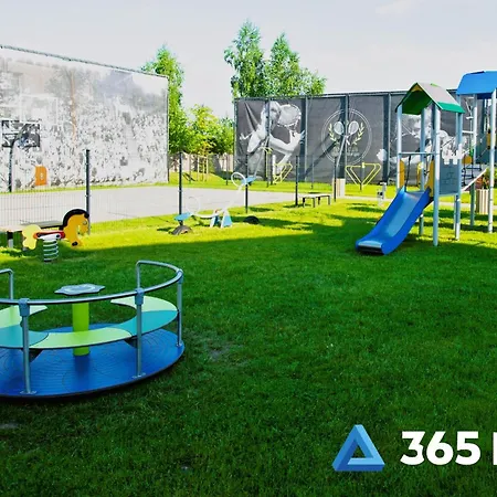 365pam - Marina I Dom Rodzinny - Basen Zewnetrzny, Kort Tenisowy, Silownia, Plac Zabaw, Boisko