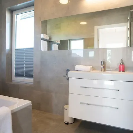 365pam - Marina I Dom Rodzinny - Basen Zewnetrzny, Kort Tenisowy, Silownia, Plac Zabaw, Boisko Casa vacanze *