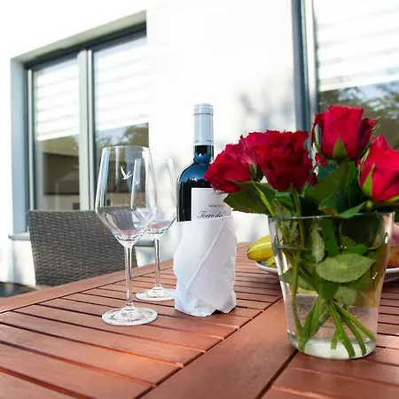 365pam - Marina I Dom Rodzinny - Basen Zewnetrzny, Kort Tenisowy, Silownia, Plac Zabaw, Boisko Casa vacanze *